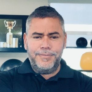 Meet your Posher, Yorguin